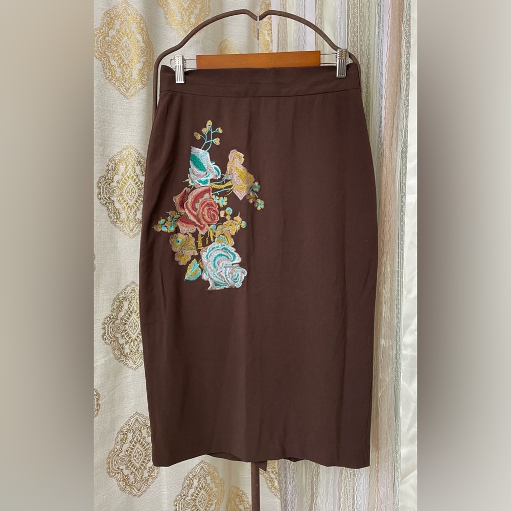 Newport News Brown Pencil Skirt with Floral Embroidery